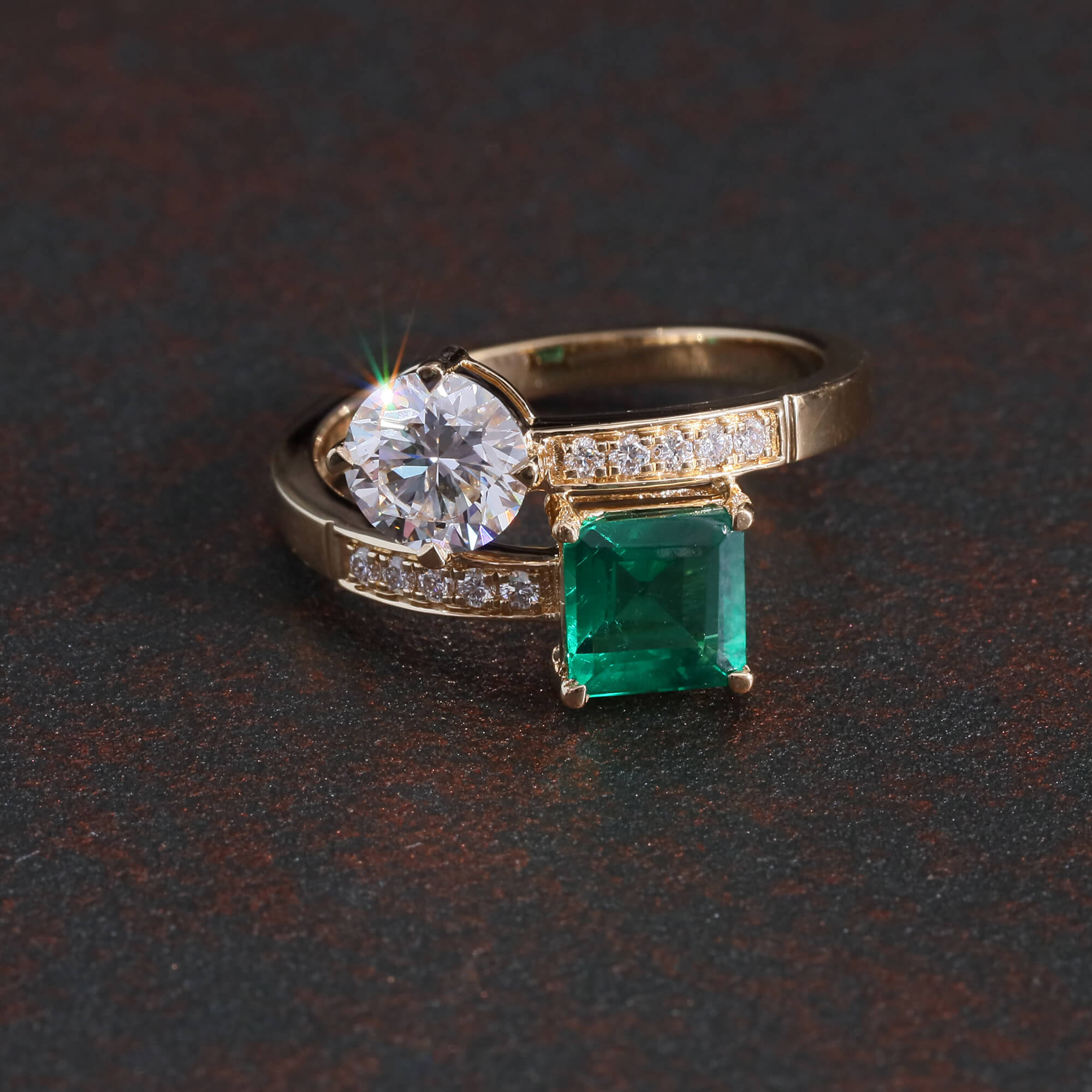 Gemstone Byepass Ring